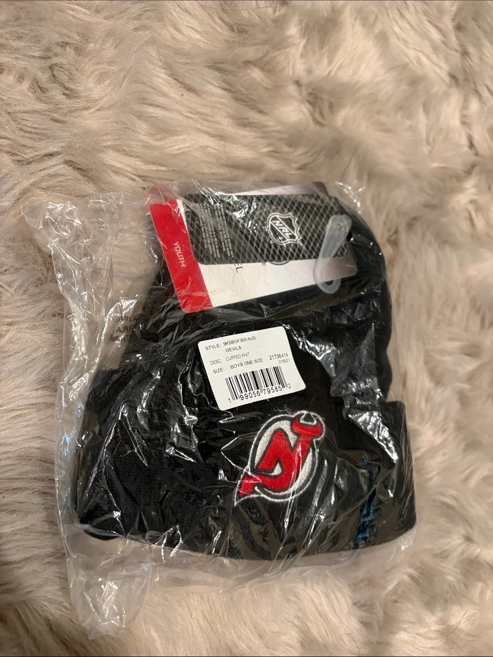 NHL New Jersey Devils Black Beanie with Red & White Logo